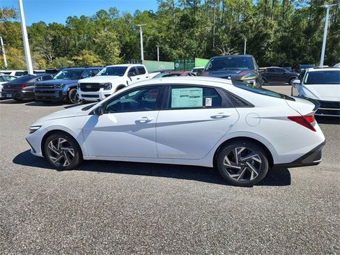 New 2025 Hyundai Elantra Sport image 5