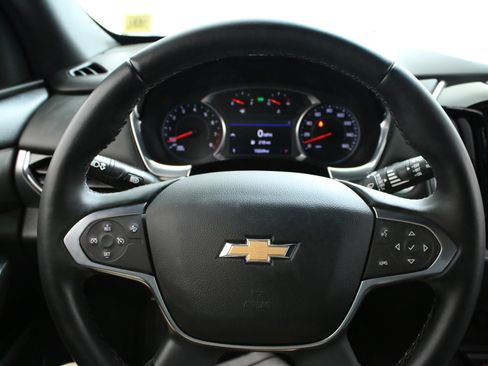 Used 2023 Chevrolet Traverse LT FWD image 13