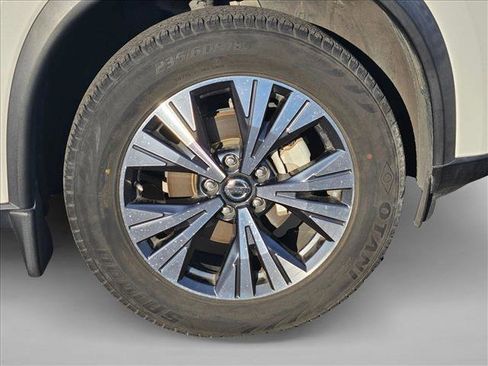 Used 2021 Nissan Rogue SV image 20