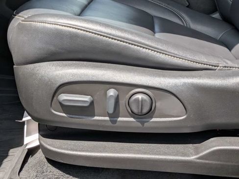 Used 2023 Chevrolet Traverse LT w/ LPO, Floor Liner Package FWD image 18