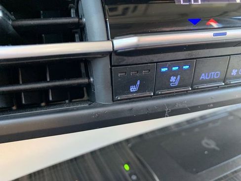 Certified 2023 Toyota Sienna Limited image 28