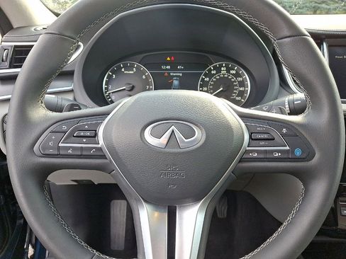 Used 2025 INFINITI QX50 Luxe AWD/4WD image 16
