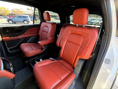New 2025 Lincoln Aviator Reserve w/ Illumination Package image 10