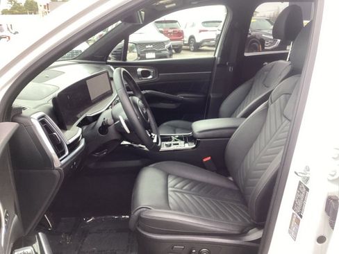 Certified 2025 Kia Sorento SX Prestige AWD/4WD image 15