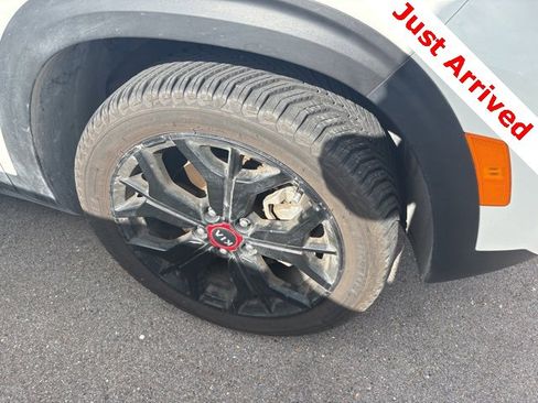 Used 2021 Kia Seltos SX w/ SX Sunroof Package image 14