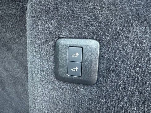 Used 2020 Land Rover Range Rover Sport HSE image 21