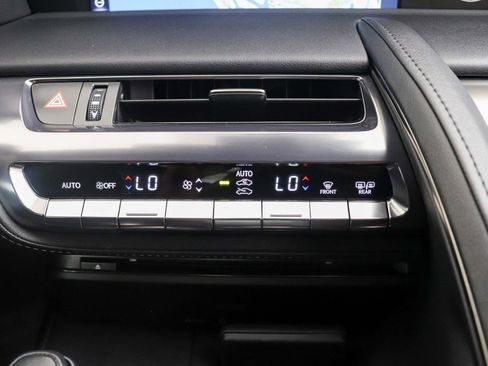 Used 2018 Lexus LC 500 Coupe w/ Performance Package RWD image 22