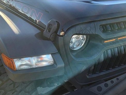 Used 2021 Jeep Wrangler Unlimited Rubicon image 32