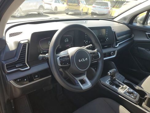 Used 2024 Kia Sportage LX FWD image 11