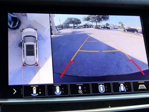 Used 2020 Cadillac XT5 Premium Luxury image 25