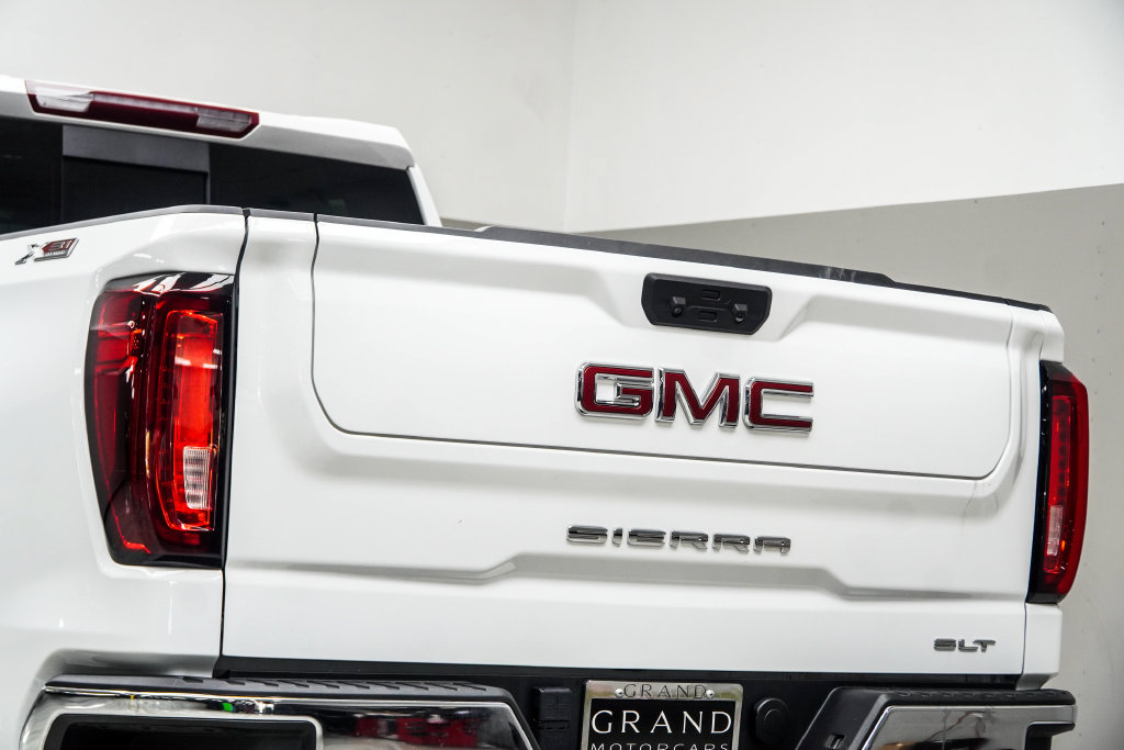 Used 2024 GMC Sierra 1500 SLT w/ SLT Premium Plus Package AWD/4WD image 16