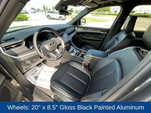 New 2025 Jeep Grand Cherokee L Limited w/ Black Appearance Package image 14