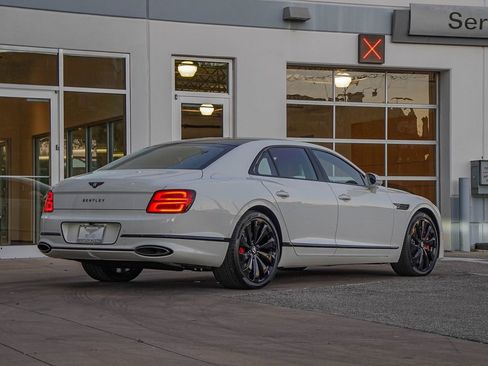 New 2026 Bentley Flying Spur Plug-In Hybrid AWD/4WD image 11