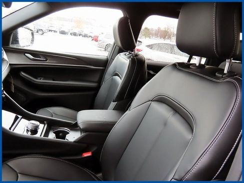 New 2025 Jeep Grand Cherokee Limited image 13