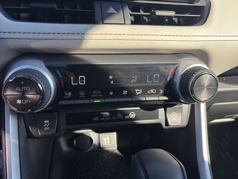 Used 2024 Toyota RAV4 XLE image 9