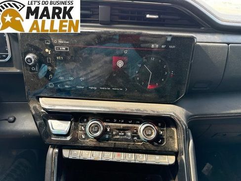 Used 2022 GMC Sierra 1500 AT4 w/ AT4 Premium Package AWD/4WD image 9