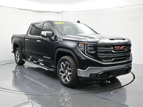 Used 2023 GMC Sierra 1500 SLT w/ SLT Premium Package image 3
