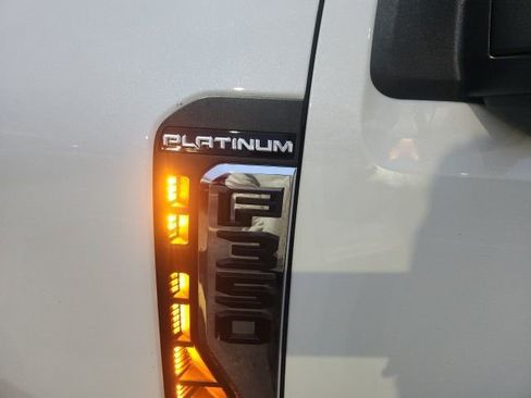 Used 2024 Ford F350 Platinum image 3