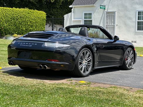 Certified 2015 Porsche 911 Carrera 4S AWD/4WD image 7