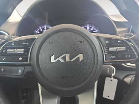 Used 2023 Kia Forte LXS FWD image 11