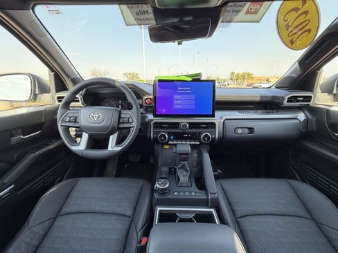 Used 2025 Toyota Tacoma TRD Off-Road w/ TRD Off Road Premium Package image 26