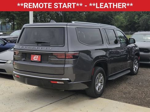 Used 2023 Jeep Wagoneer L 4WD image 3