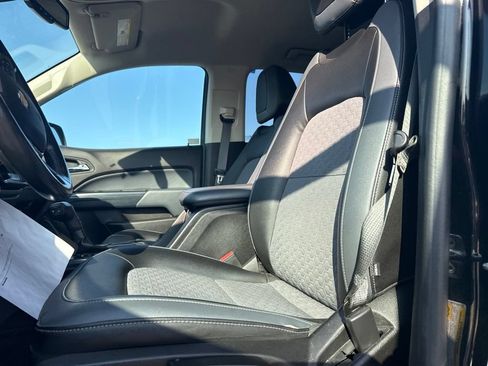 Used 2017 Chevrolet Colorado Z71 w/ Z71 Midnight Edition AWD/4WD image 10