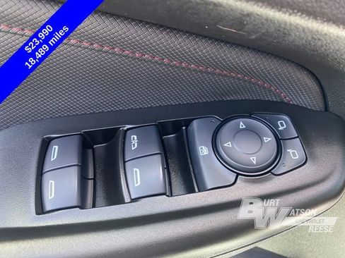 Used 2023 Chevrolet TrailBlazer RS w/ Sun and Liftgate Package AWD/4WD image 13