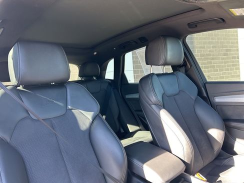 Certified 2024 Audi Q5 e Premium Plus w/ Premium Plus Package image 34