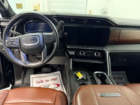 Used 2024 GMC Sierra 2500 Denali Ultimate image 16