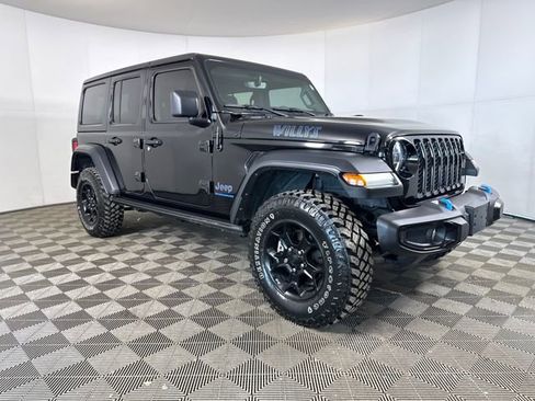 Used 2023 Jeep Wrangler Unlimited image 2