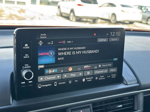 Used 2025 Honda Pilot Touring image 23