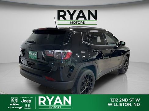 New 2026 Jeep Compass Latitude AWD/4WD image 9