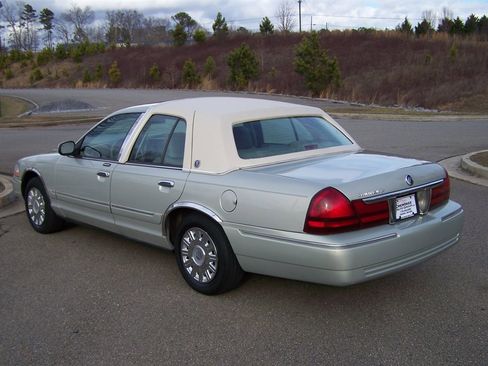 Used 2004 Mercury Grand Marquis GS image 4