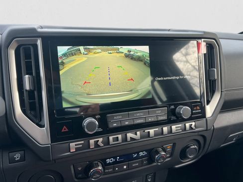 Certified 2025 Nissan Frontier SV w/ SV Convenience Package image 30