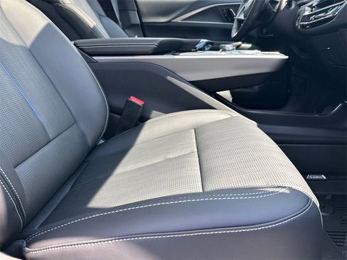 New 2025 Cadillac Lyriq Luxury image 13