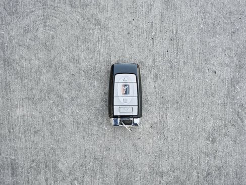 Used 2020 Rolls-Royce Wraith image 76