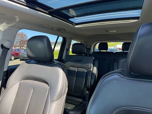 Certified 2023 Jeep Grand Cherokee L Limited AWD/4WD image 26