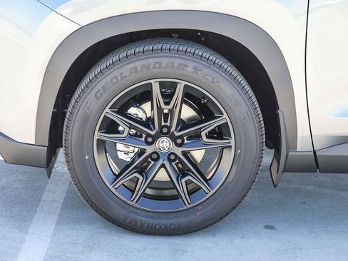 New 2026 Toyota Grand Highlander AWD Hybrid image 10