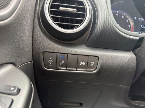 Used 2020 Hyundai Kona SEL image 32