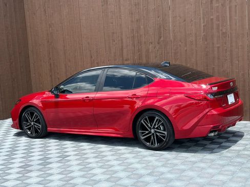 Used 2025 Toyota Camry XSE FWD image 15