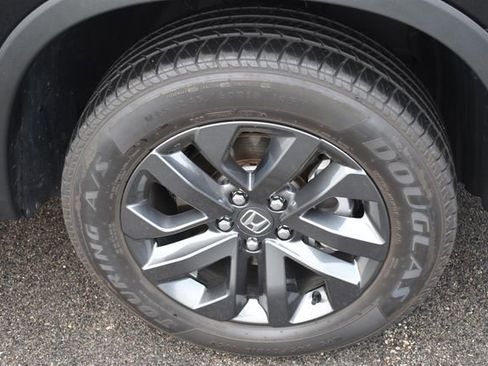 Used 2024 Honda Ridgeline Sport image 11