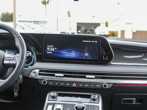 Used 2023 Hyundai Palisade Calligraphy image 17