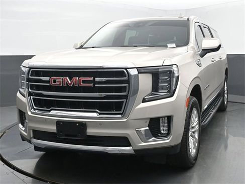 Used 2023 GMC Yukon XL SLT image 1