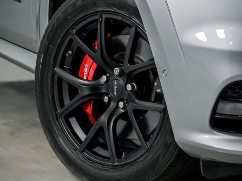 Used 2019 Jeep Grand Cherokee SRT AWD/4WD image 4