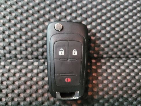 Used 2017 Chevrolet Equinox LS FWD image 32