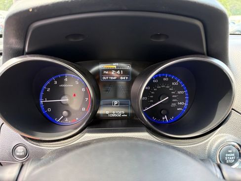 Used 2018 Subaru Outback 2.5i Limited AWD/4WD image 9