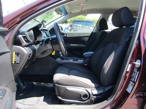 Used 2016 Kia Optima LX w/ Option Group 014 FWD image 12