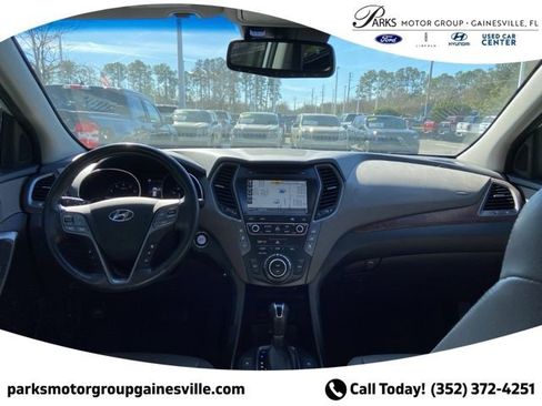 Used 2018 Hyundai Santa Fe Limited image 18