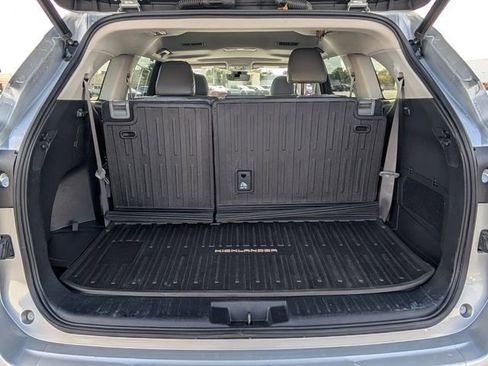 Used 2022 Toyota Highlander XLE image 13